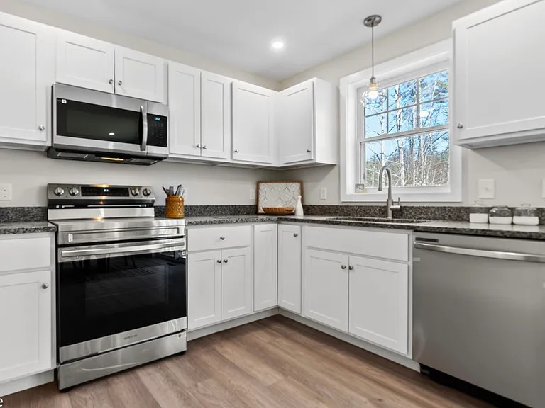 9D Wentworth Ln #9D — Photo 2