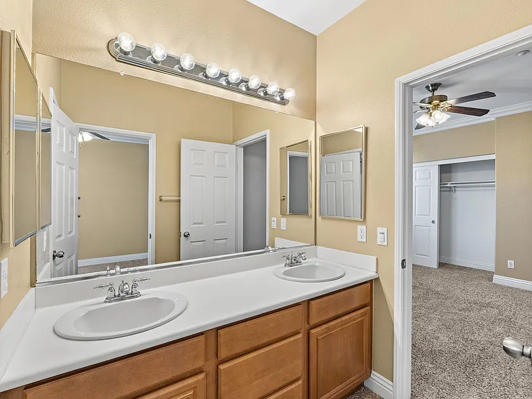 31035 Strawberry Tree Ln — Photo 26