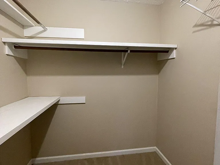 212 Sprucepine Dr — Photo 20