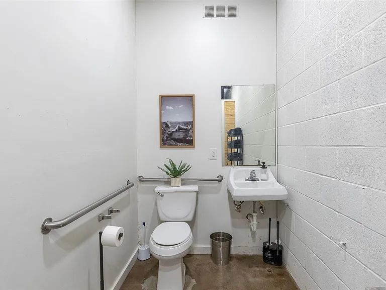 381 N FM 707 — Photo 14