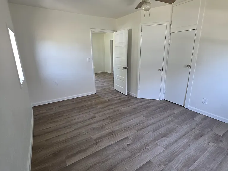 709 W Washington St — Photo 3