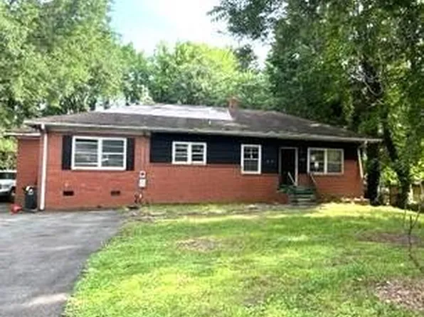 2804 Buchanan Rd, Greensboro, NC 27405