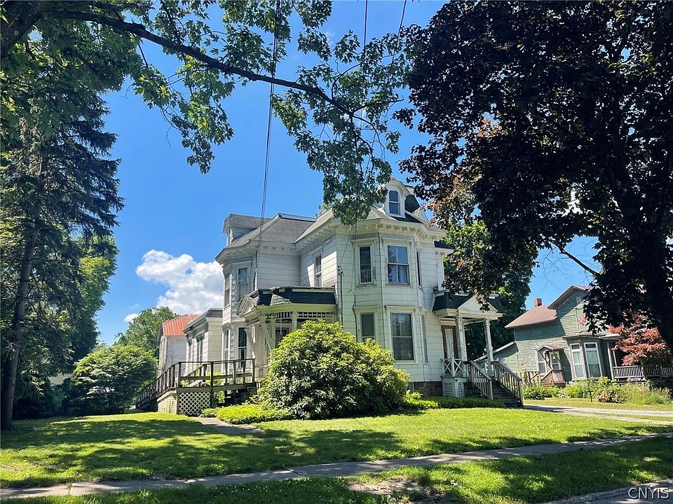 1st image of 229 Park Ave
