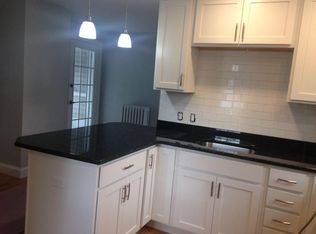 49 Burr St, West Hartford, CT 06107