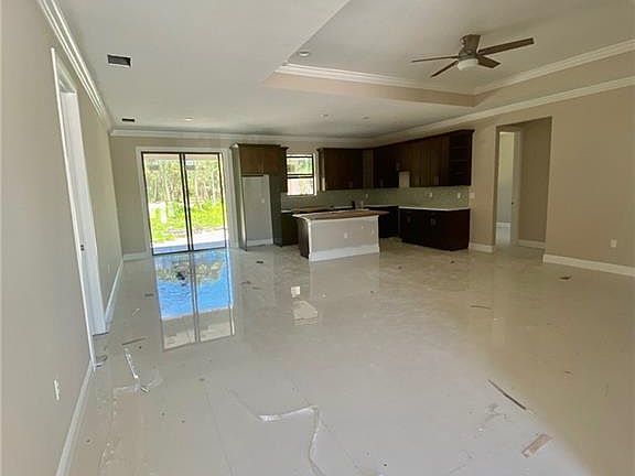 3rd image of 2541 Everglades Blvd S