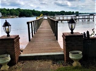 216 Nautical Winds Dr, Lexington, NC 27292