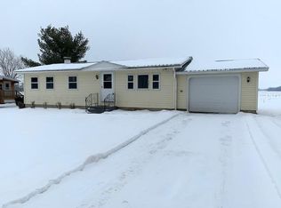 13 Columbus Dr, Rouses Pt, NY 12979