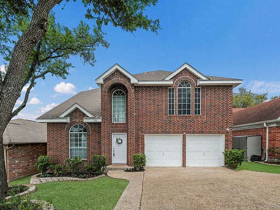 3rd image of 922 AMBERSTONE DR