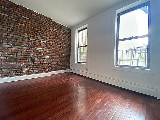 2nd image of 109 Madison St APT 8
