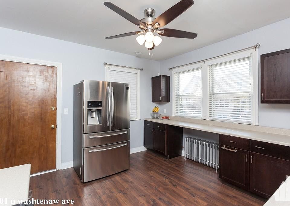1st image of 2901 N Washtenaw Ave #1321