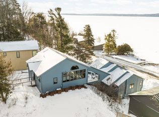 3142 Crystal Dr, Beulah, MI 49617