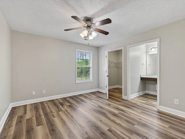 Rossview Rd - 333 — Photo 15