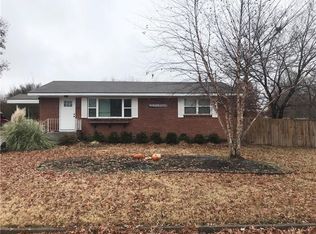 810 N Kansas St, Springdale, AR 72764