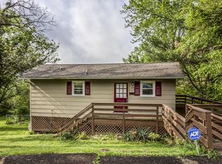 105 Jay Ln, Oak Ridge, TN 37830