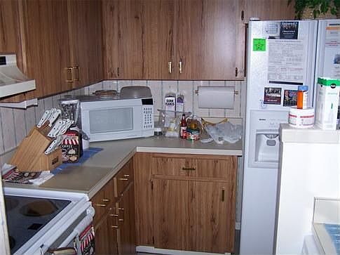 3rd image of 140 Orchid Woods Ct APT 6B