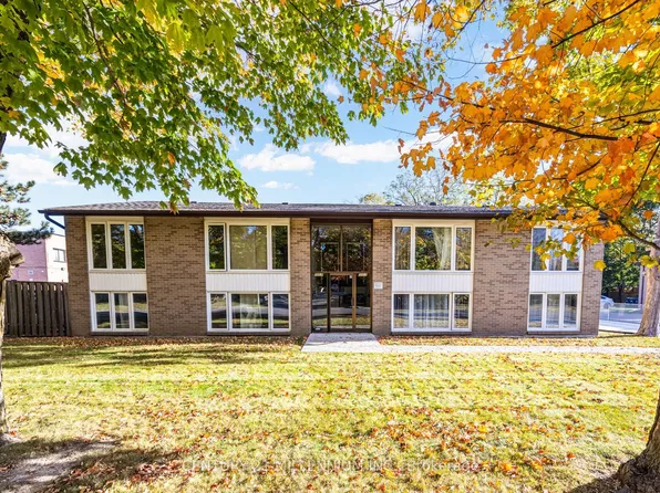 58 Isabella St Unit A, Brampton, ON L6X 1P9