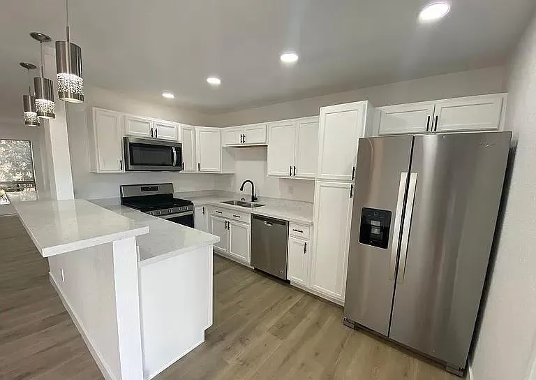 4950 N Miller Rd #136 — Photo 4