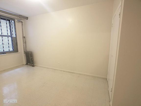 4th image of 1651 Nelson Ave APT 3B