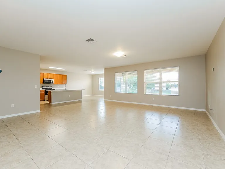 2564 Surfside Blvd — Photo 4
