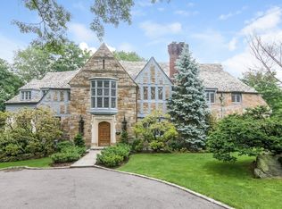 22 Althea Ln, Larchmont, NY 10538