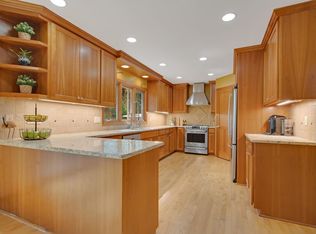 1833 Chatham Ter, New Brighton, MN 55112