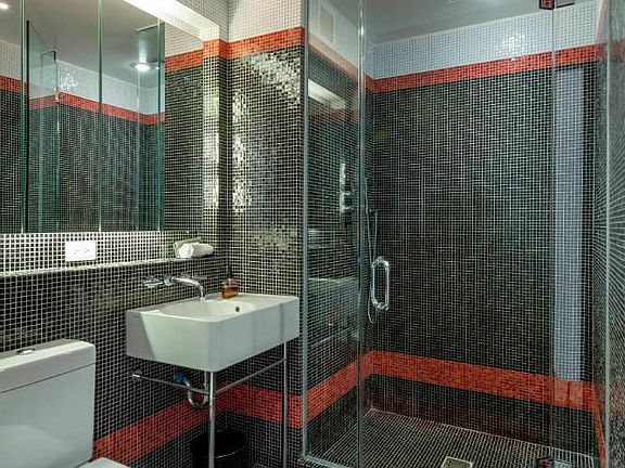 4th image of 16-20 W 19th St APT 4A