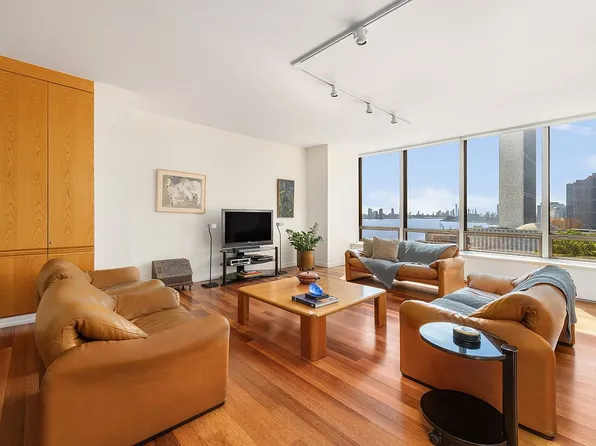 860 United Nations Plz APT 12G, New York, NY 10017