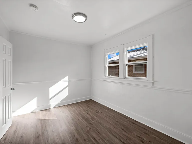 2058 S Corona St — Photo 15