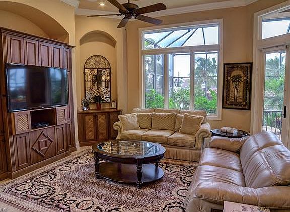 5th image of 4865 Tarpon Ave
