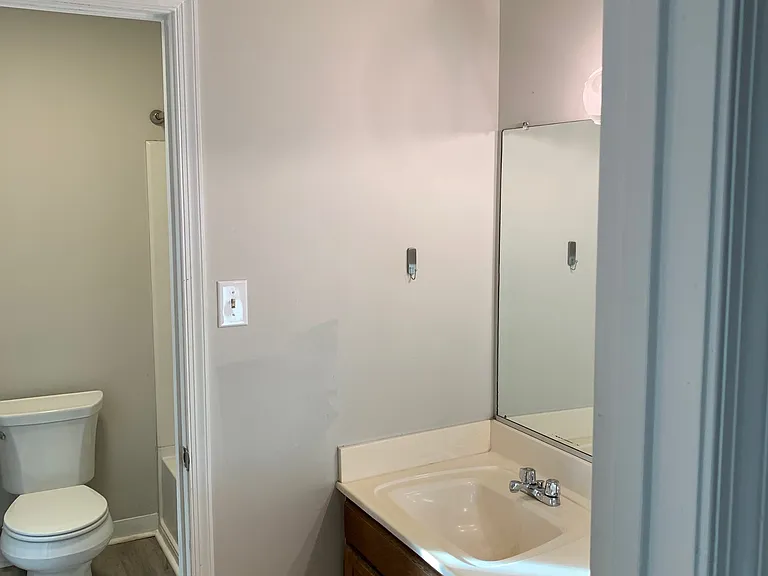 503 Randolph St — Photo 6