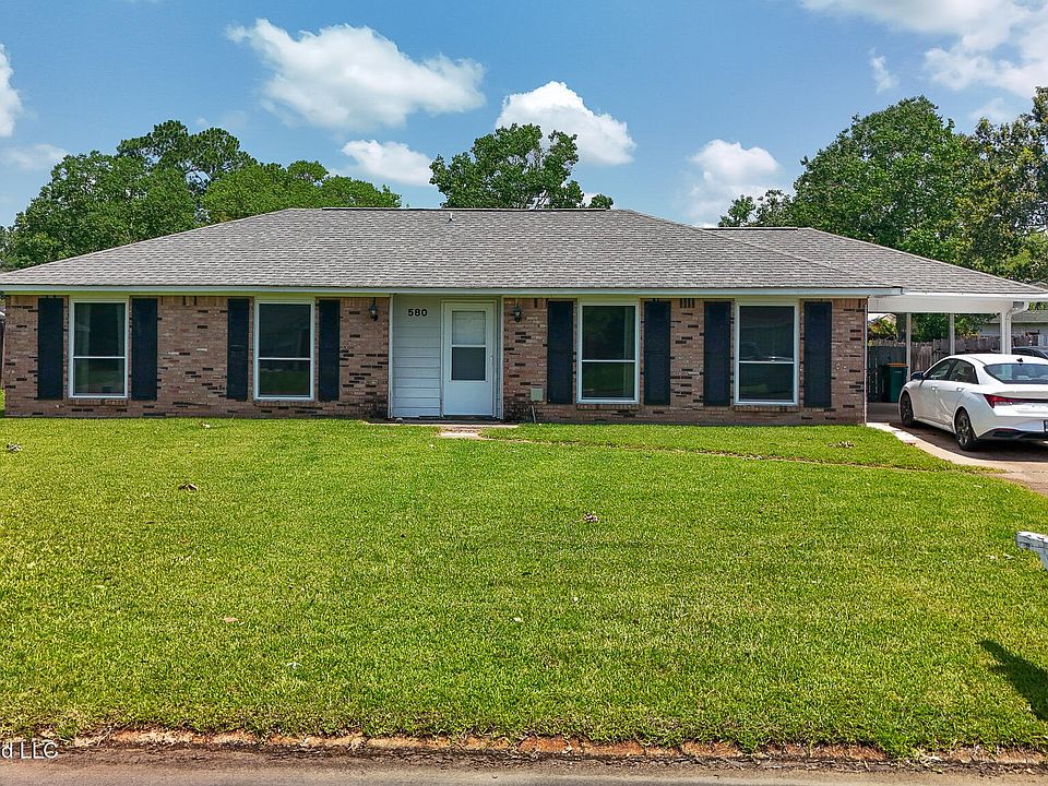 1st image of 580 Nadine Dr