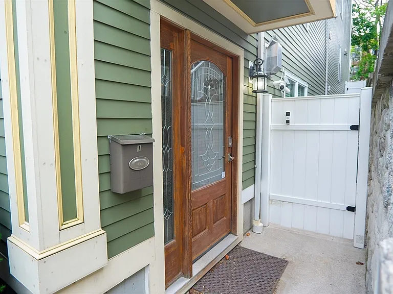 59 Putnam St #1 — Photo 4