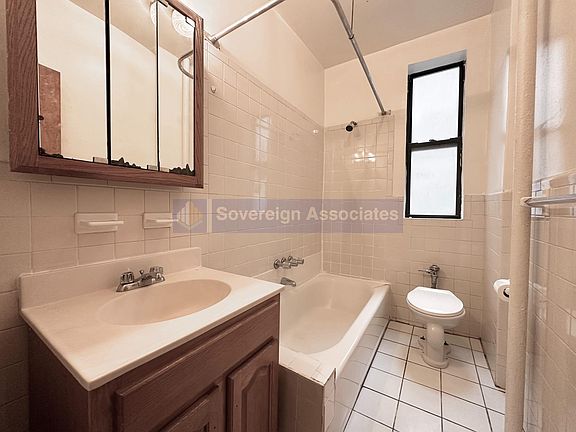 5th image of 64 W 108th St APT 3A