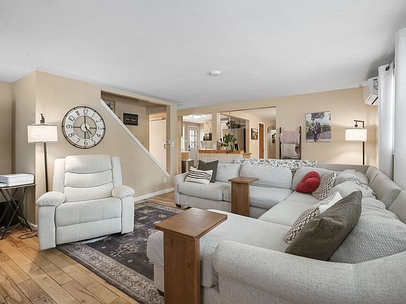 3rd image of 817 Ethel Pl