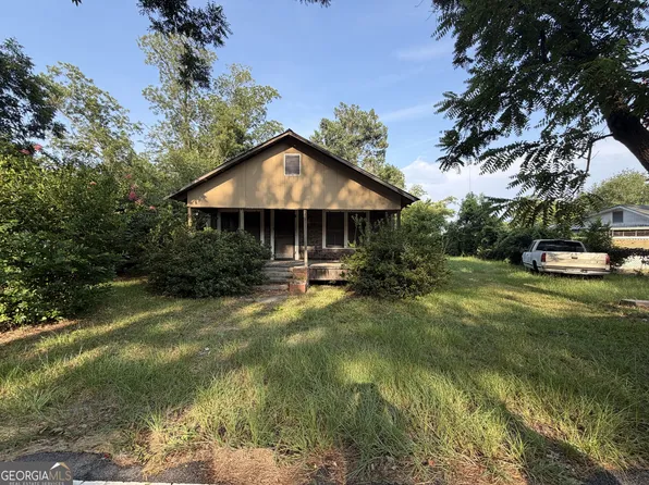 321 Leo Marshall St, Blackshear, GA 31516