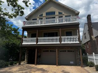 621 E Olive St #2, Long Beach, NY 11561