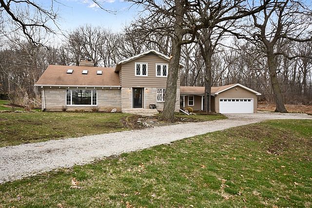 1st image of 38W394 Hilltop Dr