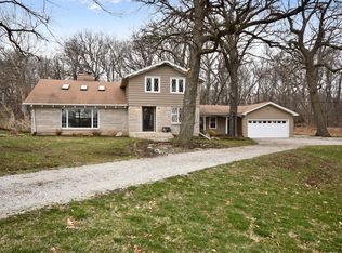 38W394 Hilltop Dr, St Charles, IL 60175