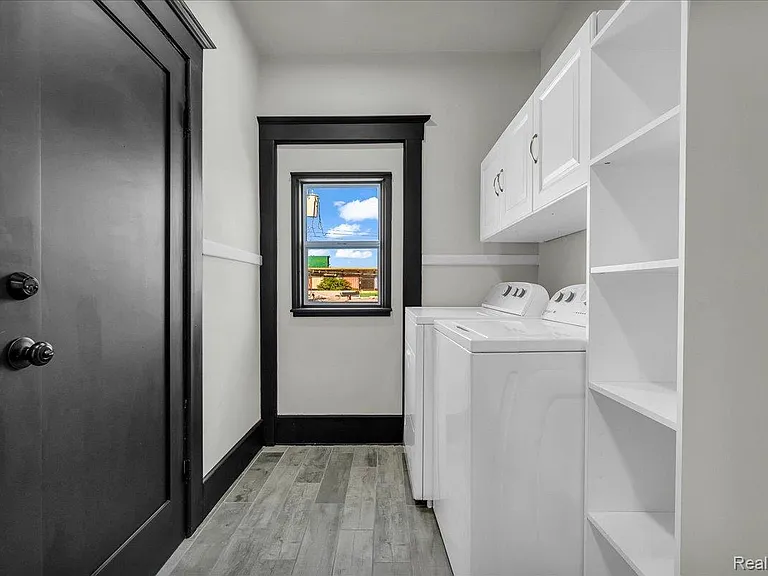 5240 Commonwealth St — Photo 16
