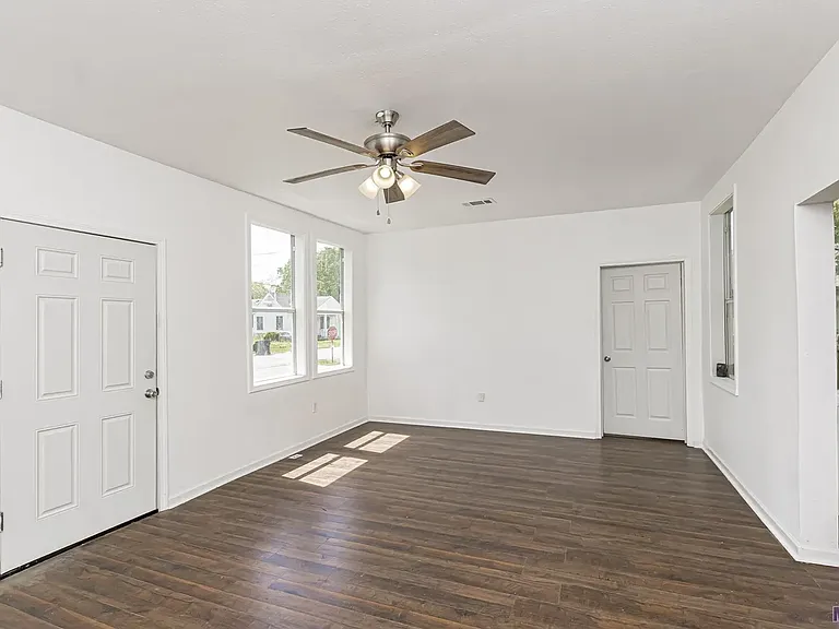 2605 Adams Ave — Photo 13