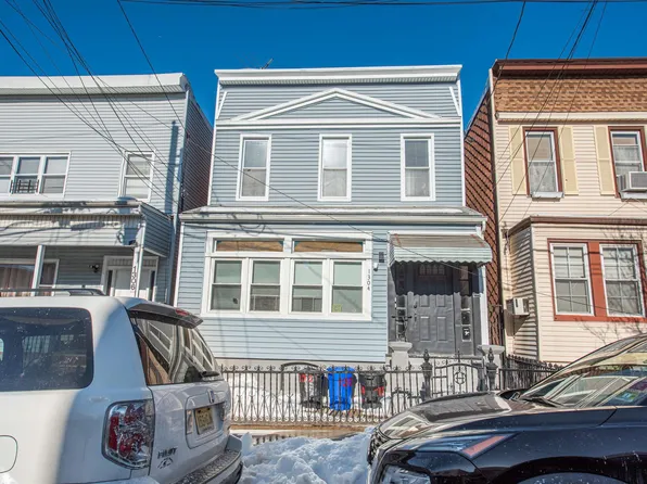 1304 9th Street image 1 of 17