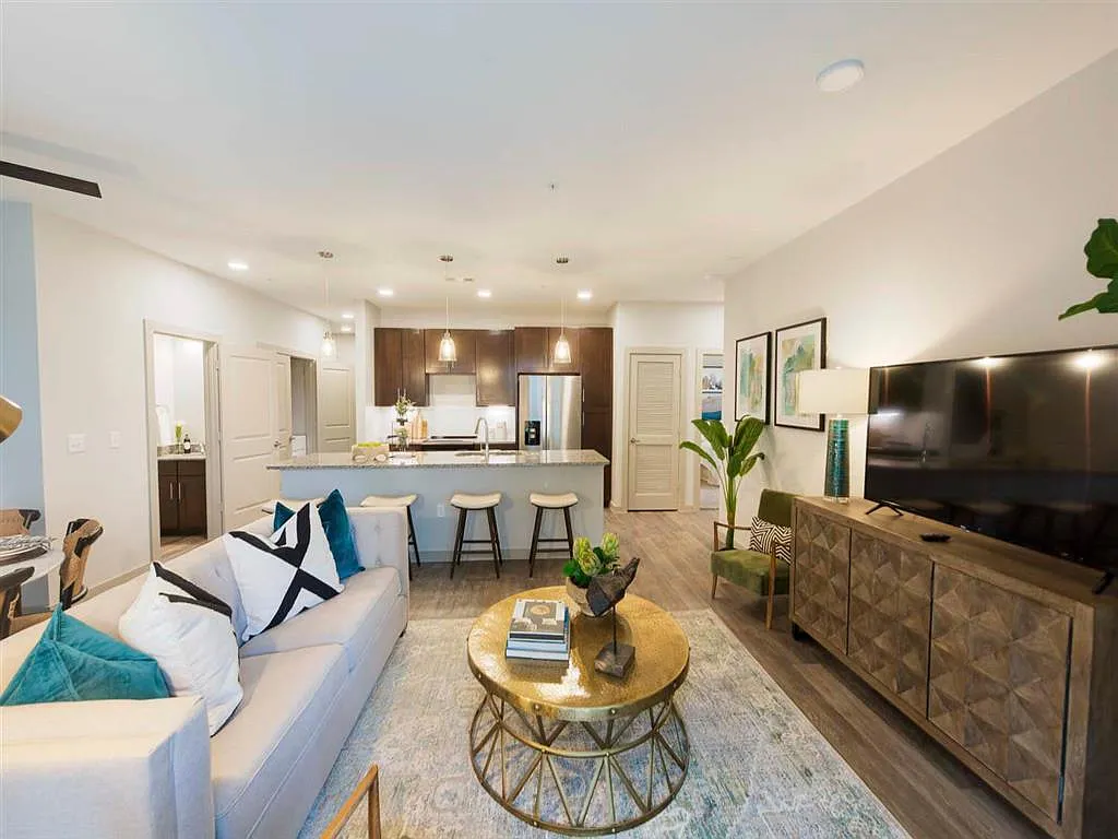 The Pointe at Valley Ranch Town Center — Photo 2