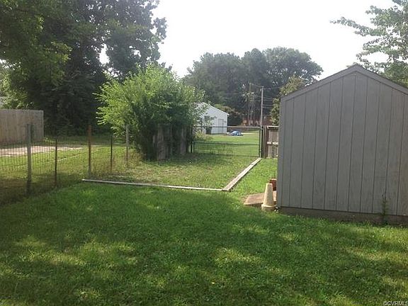 3rd image of 323 Hunt Ave
