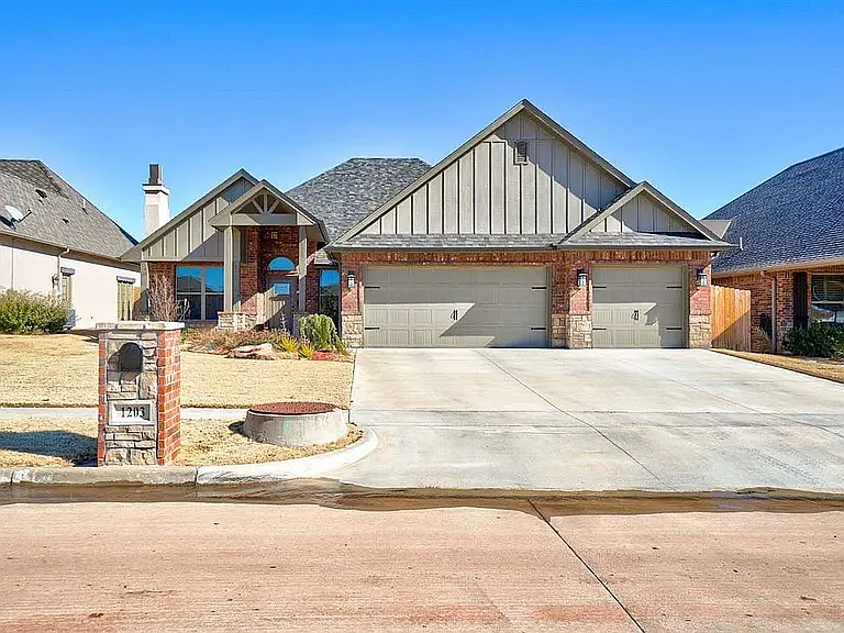 4 bed, 2262 sqft, $2,750 — Photo 1