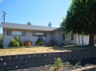 173 Oak St, Riddle, OR 97469