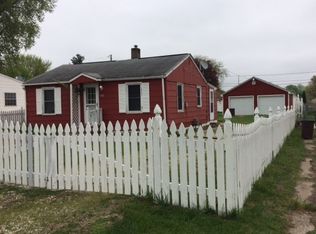 916 3rd St, Colona, IL 61241