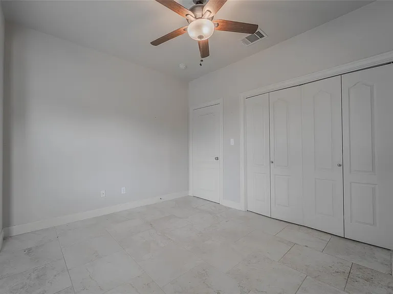 19013 Venture Dr — Photo 13