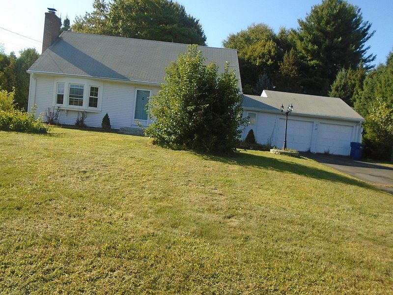 2nd image of 22 Eastview Dr