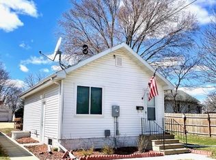 807 13th St NE, Austin, MN 55912