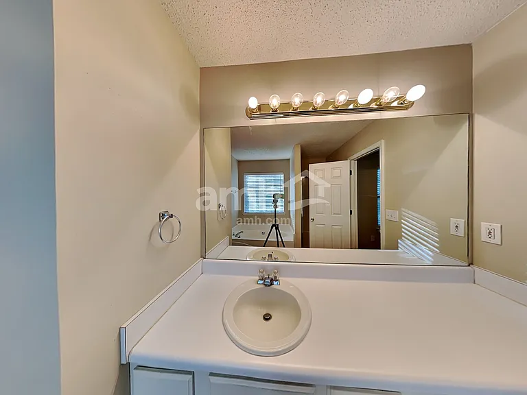 4654 Grove Ct — Photo 11